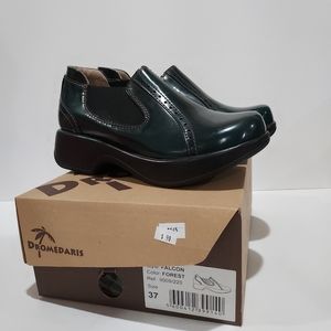 Dromedaris size 37 slip on in forest green